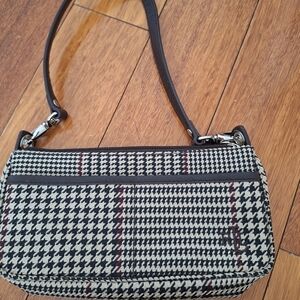 Stylish Lauren Ralph Lauren Houndstooth Shoulder Bag